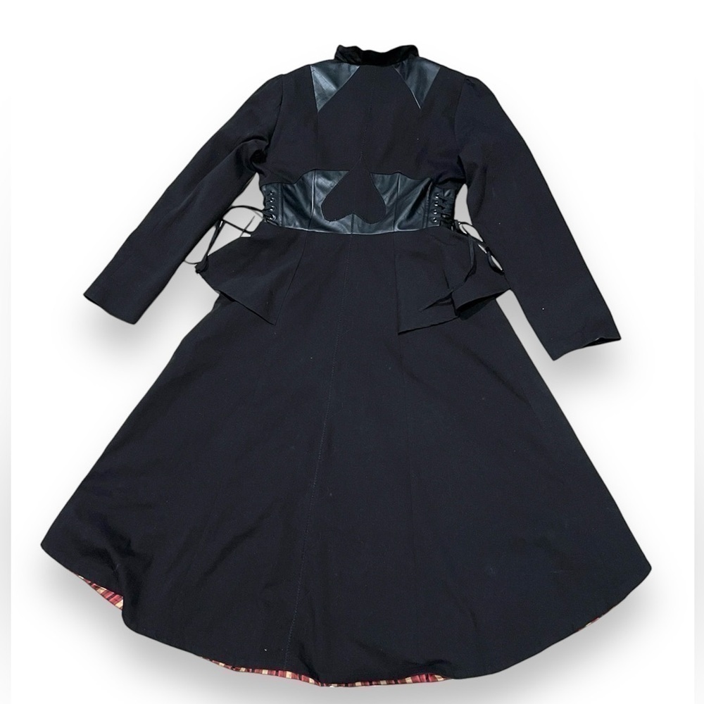 Disney Alice Through The Looking Glass Red Queen Trench Coat Hot Topic Size LG - Picture 6 of 16